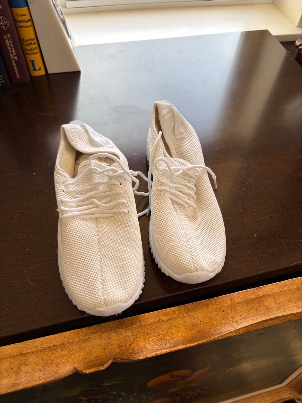 Epic Step Men's Lightweight White Mesh Athletic Sneakers